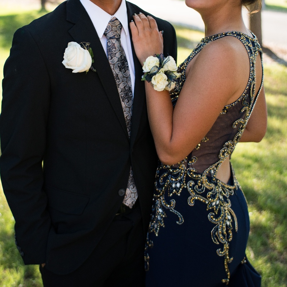 Prom Dress - Picture 5 of 6